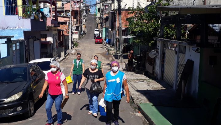 Mais de 14 mil idosos já receberam vacina contra a gripe em casa