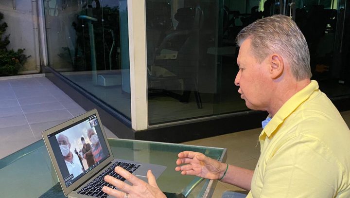 Por videoconferência, prefeito vê avanço de obra e diz que Manaus ganha cara de metrópole