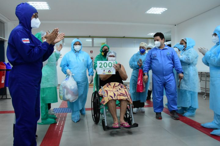 Mais de 200 altas marcam um mês de operações do hospital de campanha
