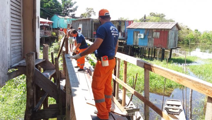 Ponte do bairro Mauazinho é recuperada dentro da ‘Operação Cheia 2020’