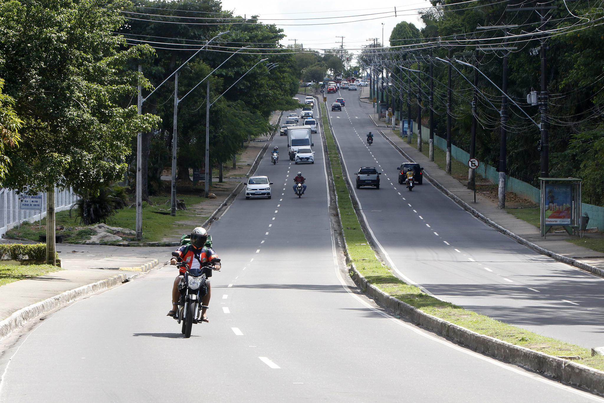 Condutores são orientados sobre alteração do trânsito no São Jorge