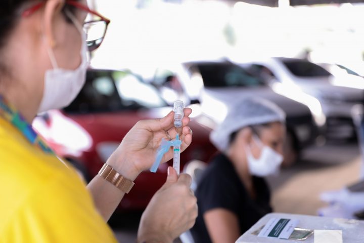 Prefeitura retoma vacinação contra a Covid-19 nesta terça-feira