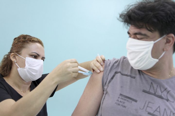 Prefeitura vacina mais de 66 mil pessoas contra a influenza no 'Dia D' da campanha