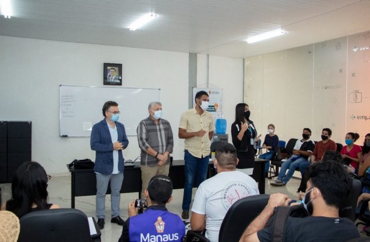 Projeto ‘Qualifica Artista Manauara 2.0’ da prefeitura certifica participantes