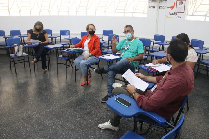 Plano de prevenção da Semed contra a Covid-19 é avaliado pela prefeitura