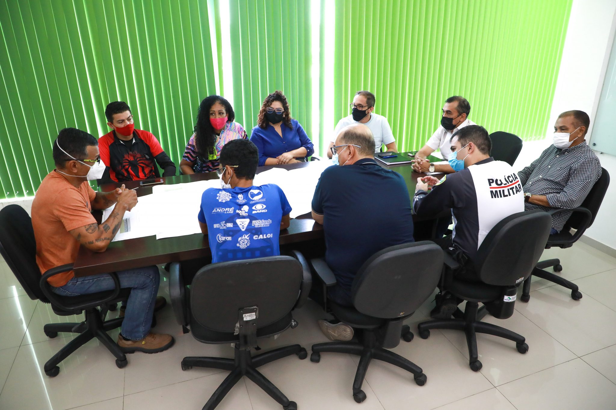 Prefeitura de Manaus se reúne com ciclistas e apresenta projetos de mobilidade
