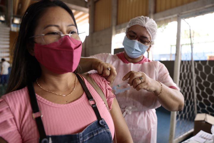 Vacinados contra a Covid-19 nos mutirões de junho devem observar o prazo da segunda dose