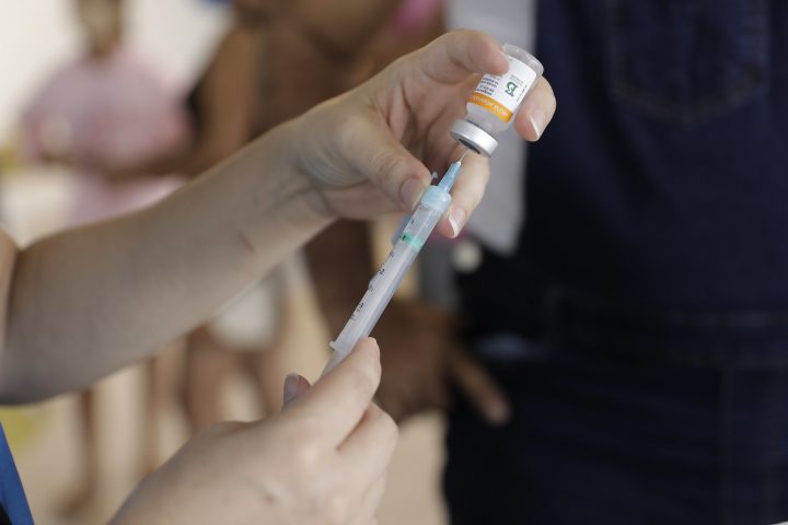 Vacinação contra a Covid-19 terá 11 pontos de atendimento neste sábado