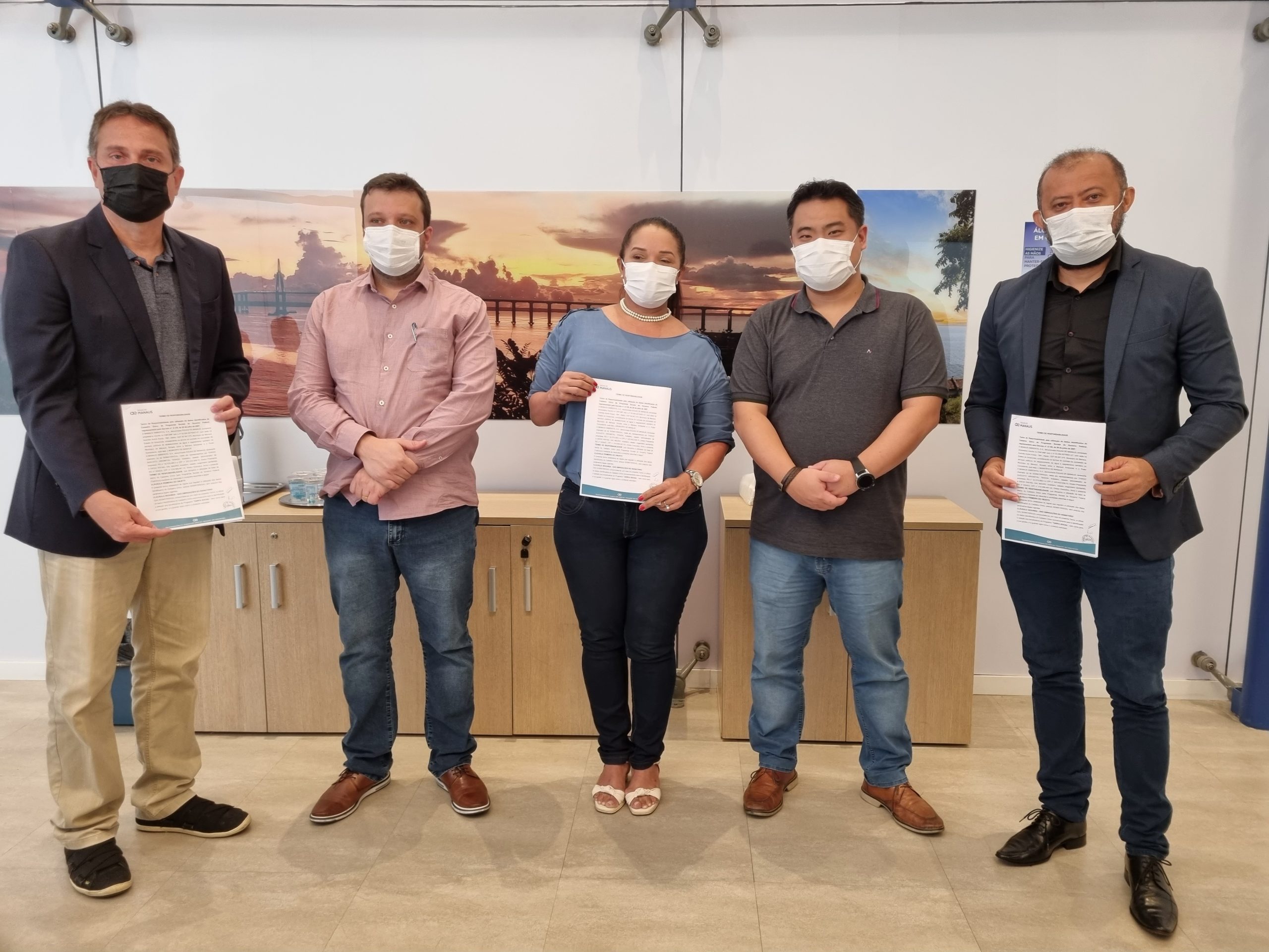 Prefeitura e Águas de Manaus firmam termo de cooperação para realizar mutirões de acesso ao Tarifa Manauara