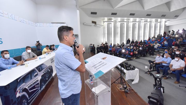 prefeito david almeida realiza entrega de armas e veículos à guarda municipal e anuncia concurso público para 2022 2 51688672941 0e97c12e53 o | portal amz!