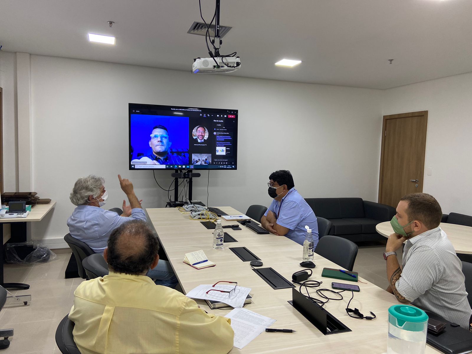 Prefeitura de Manaus tem reunião com Anatel para tratar de implantação do 5G na capital