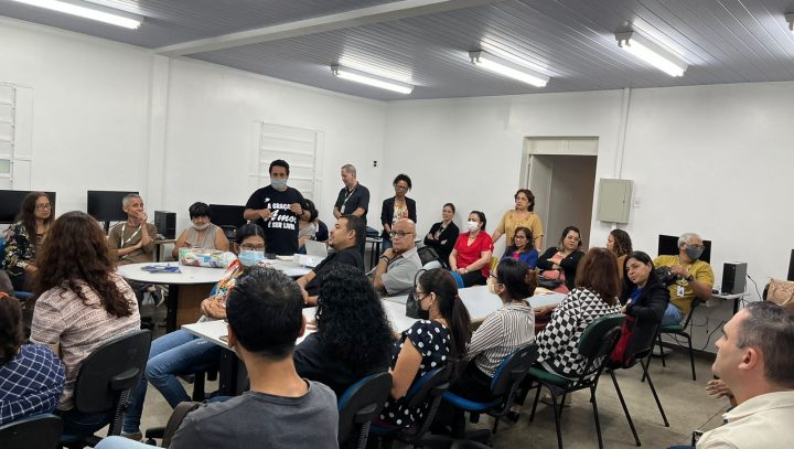 Prefeitura de Manaus realiza formação sobre a implantação de bibliotecas digitais na rede municipal de ensino