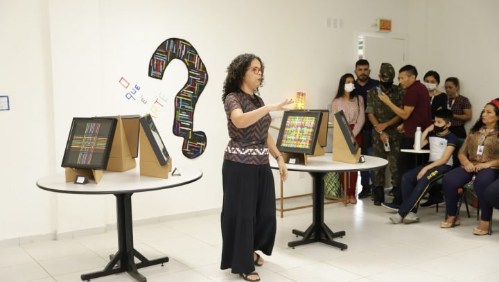 Prefeitura de Manaus inaugura exposição ‘Fragmentos’ com a presença de alunos da Semed