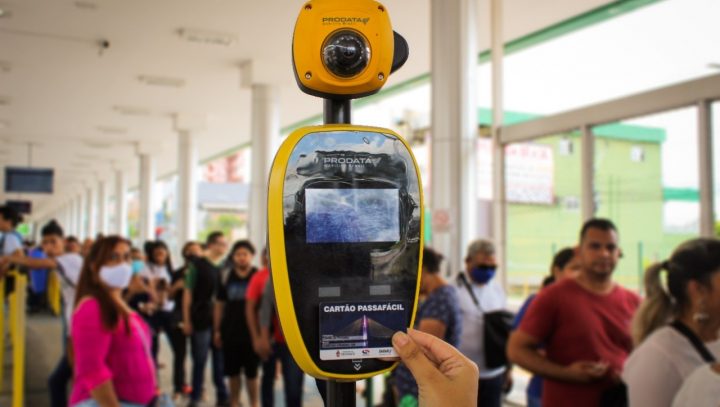 Passagem de transporte coletivo poderá ser paga via telefone celular