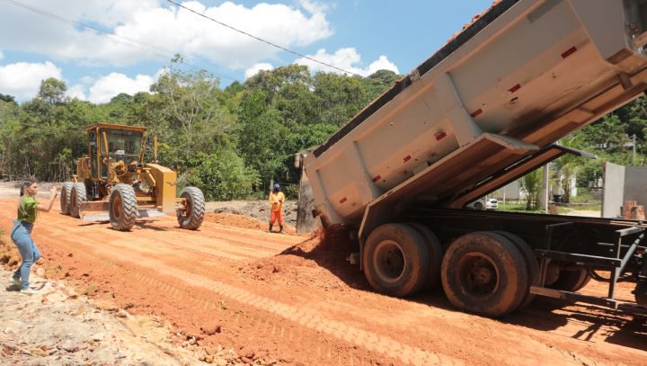 Comunidade Nobre recebe serviços de infraestrutura da Prefeitura de Manaus
