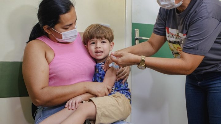 Prefeitura alerta que febre amarela tem rápida evolução para casos graves, mas pode ser prevenida com vacina gratuita