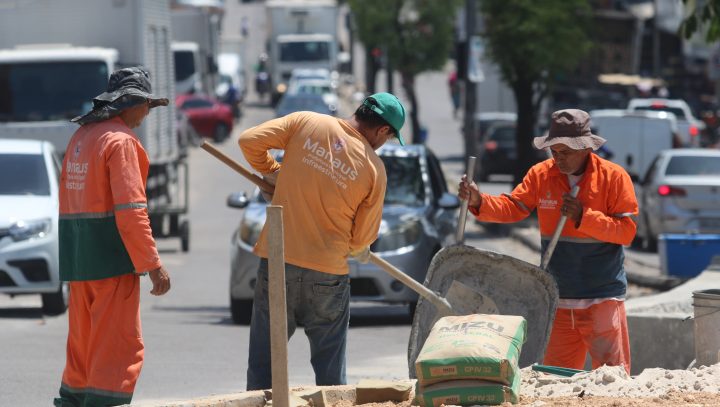 Prefeitura de Manaus avança com as obras de infraestrutura na rua do Fuxico, no bairro Jorge Teixeira