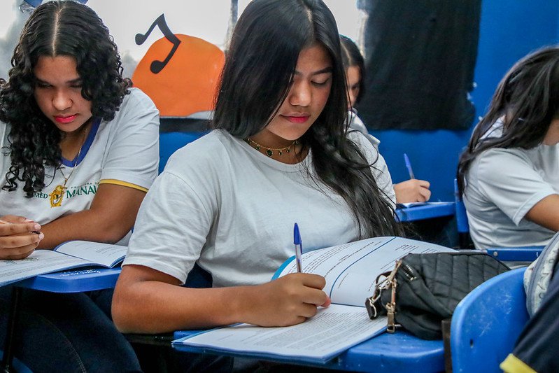 Alunos da Prefeitura de Manaus participam da última Avaliação de Desempenho do Estudante do ano