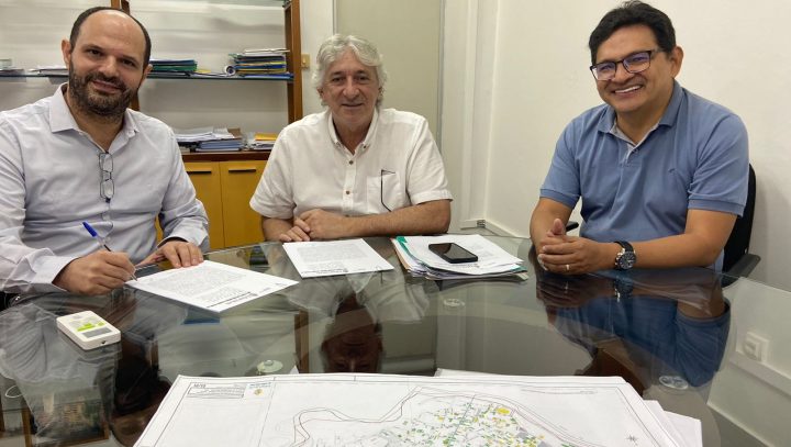 Mapotecas da Prefeitura de Manaus doadas à Ufam terão acervo digitalizado para acesso ao público em 2023