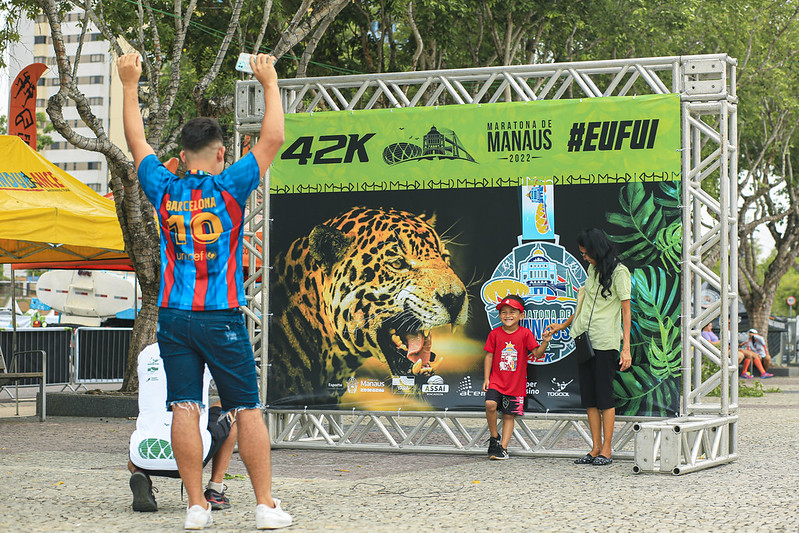 Prefeito David Almeida prestigia primeiro dia da Maratona de Manaus e destaca aumento da prática esportiva na capital amazonense