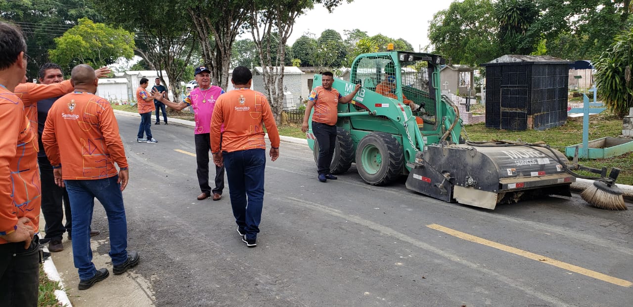 Prefeitura de Manaus atua com 800 homens em serviços de limpeza neste feriado