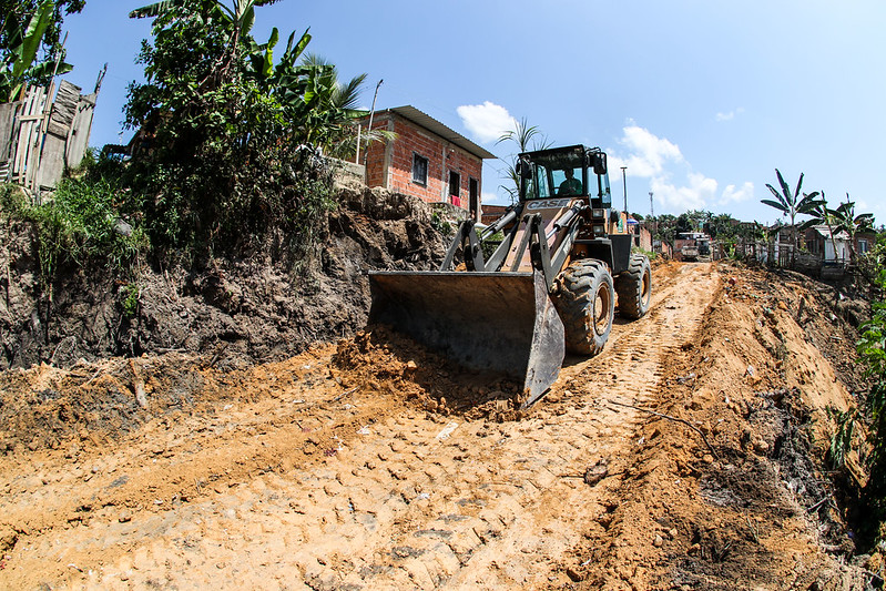 Prefeitura de Manaus executa obras em novas ruas do bairro Cidade de Deus