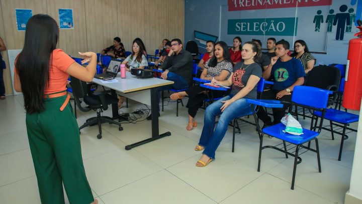 Prefeitura de Manaus oferta 80 vagas para cursos de Operador de Caixa e Atendimento ao Cliente
