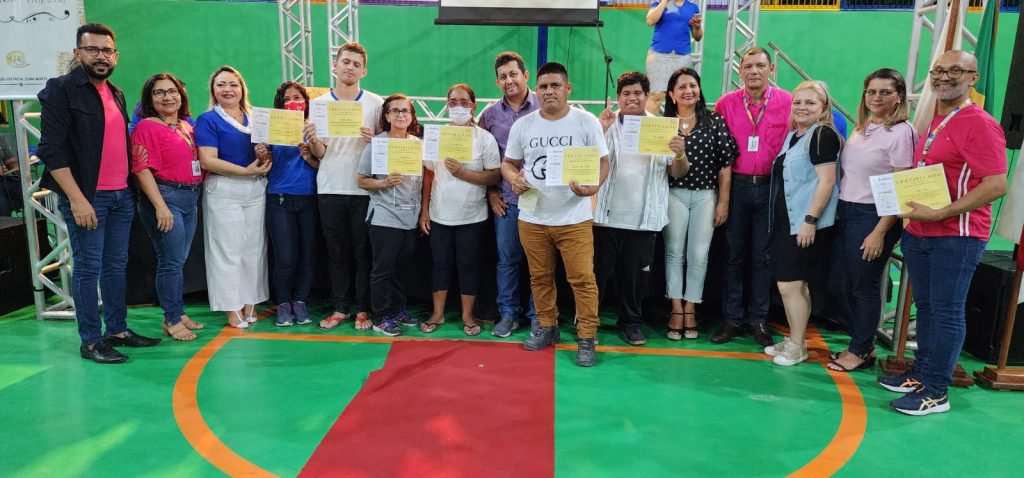 Prefeitura de Manaus realiza a 4ª edição do Concurso de Poemas da EJA da DDZ Norte