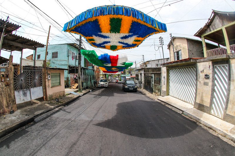 Prefeitura realiza serviço de recapeamento asfáltico em famosa rua da Copa, no bairro Vila da Prata