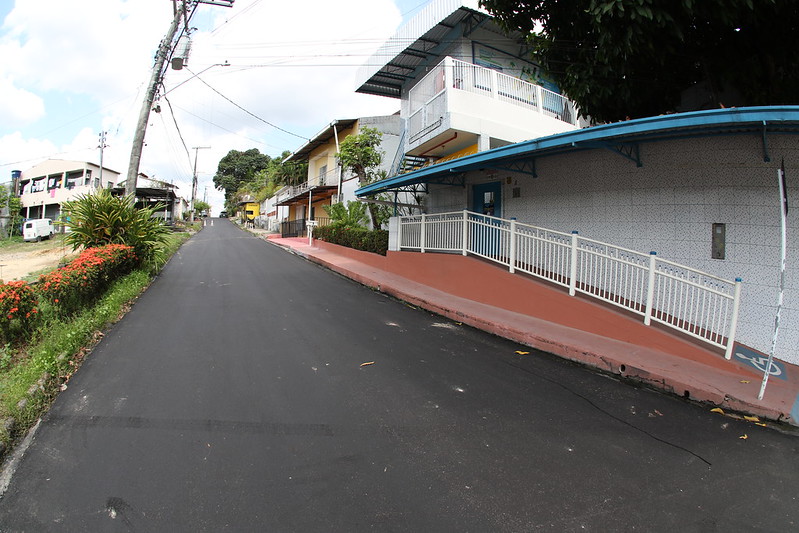 Programa ‘Asfalta Manaus’ da prefeitura contempla as ruas do bairro Flores