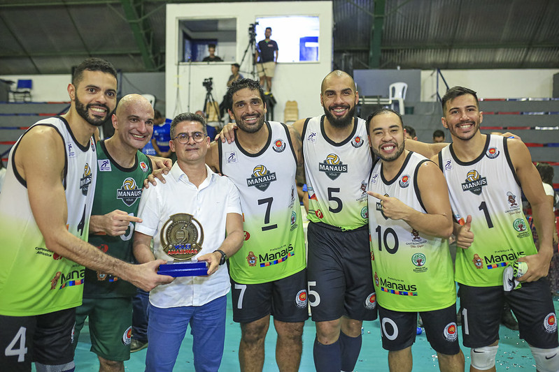 Prefeito David Almeida parabeniza o Manaus Vôlei por título de acesso a Superliga B de Vôlei masculino