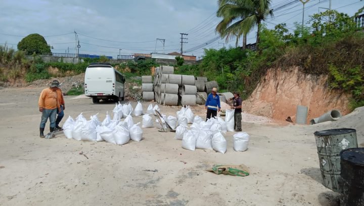 Prefeitura de Manaus avança na implantação de rip-rap para conter erosão no bairro Cidade Nova