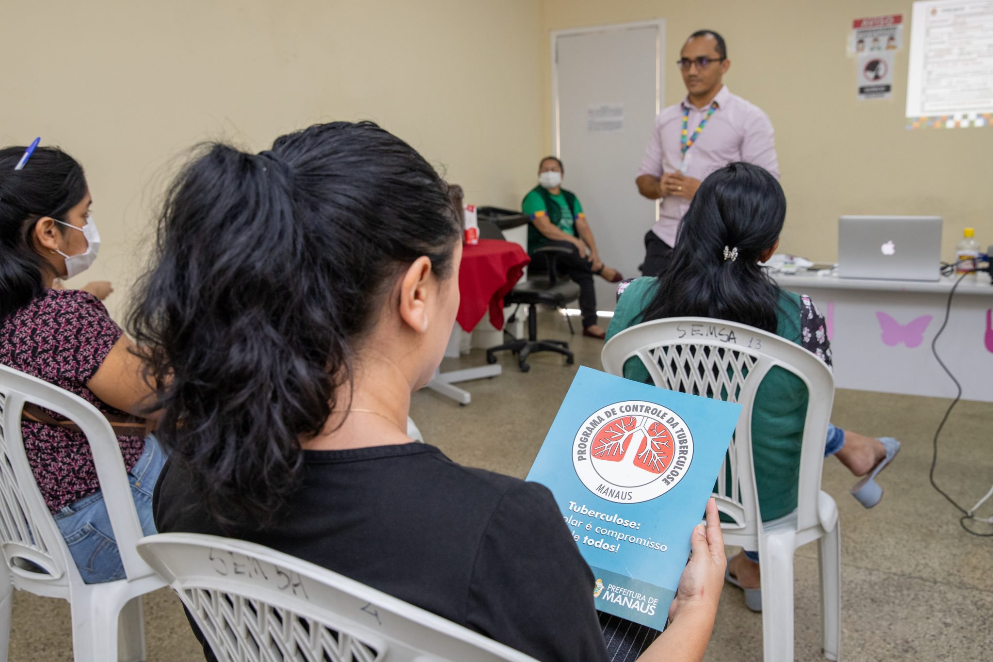 Prefeitura de Manaus capacita profissionais de saúde com oficina de controle da tuberculose