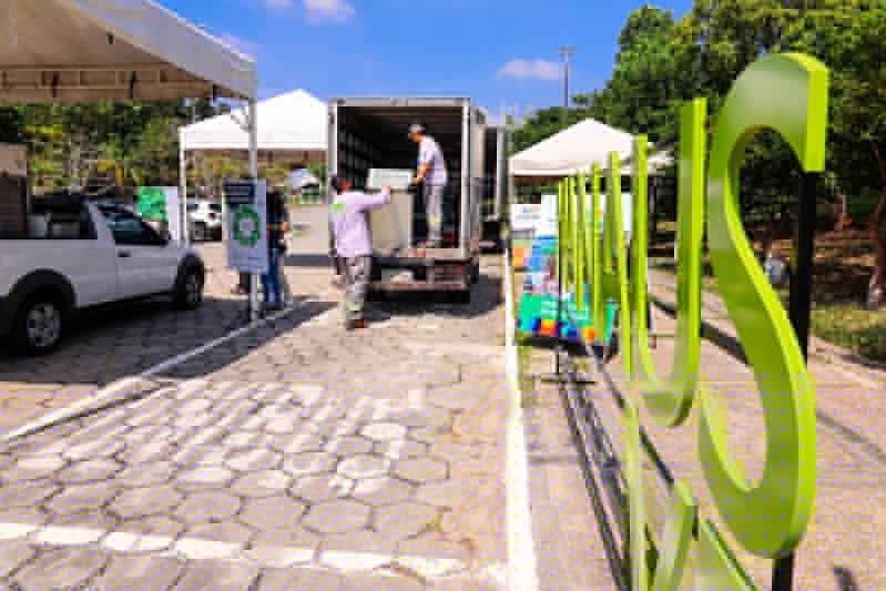 Prefeitura de Manaus coleta duas toneladas de eletroeletrônicos e eletrodomésticos em ação ambiental