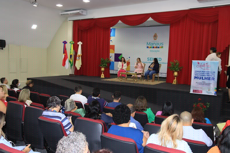 Prefeitura de Manaus realiza evento de empoderamento feminino voltado às servidoras da Semed