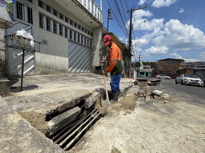 Prefeitura de Manaus recupera e amplia rede de drenagem no bairro Compensa