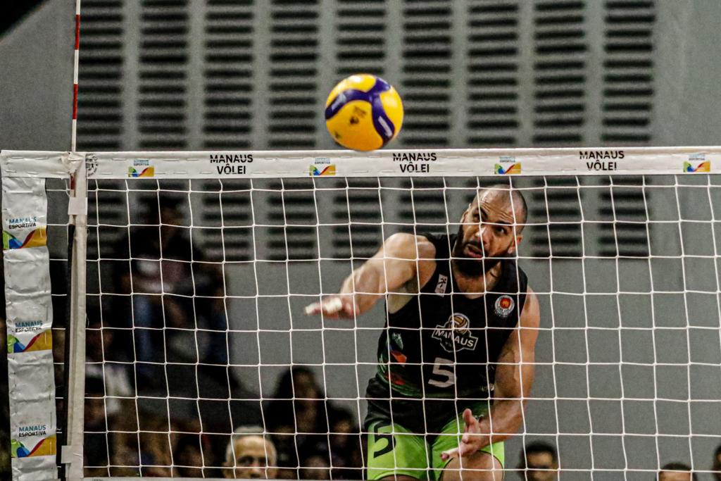 Vôlei: cinco brasileiros estão entre os melhores do mundo