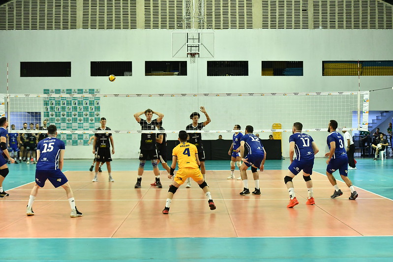 Última rodada da Superliga Nacional C de Vôlei masculino em Manaus define três equipes da casa nas semifinais