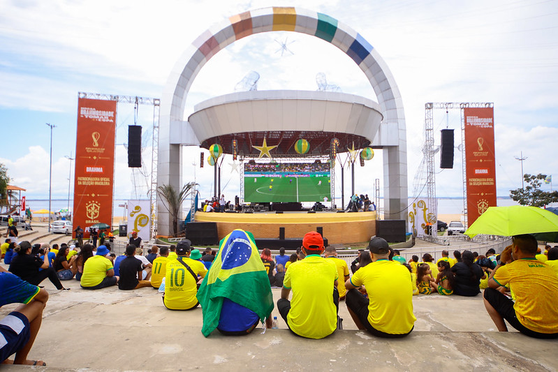 Brahma Fest encerra transmissão dos jogos do Brasil na Ponta Negra nesta sexta-feira