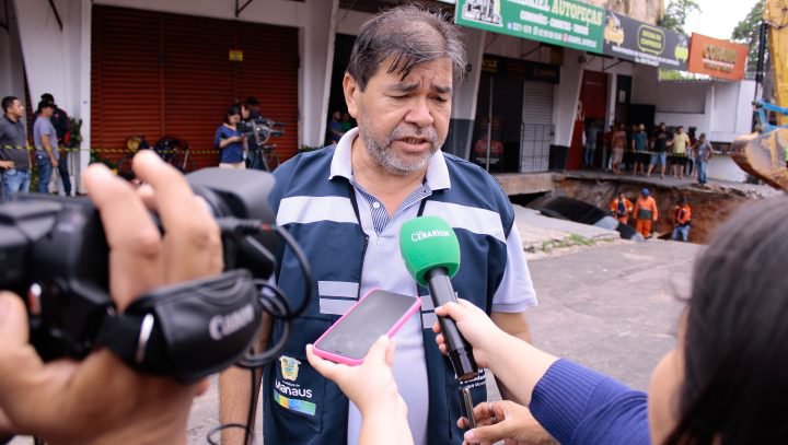 Equipes da Prefeitura de Manaus atuam no atendimento às famílias afetadas pela chuva desta quinta-feira, 1º12