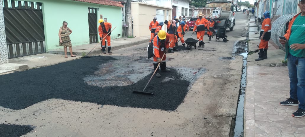Prefeitura de Manaus beneficia novas ruas do bairro Alvorada com os serviços de recuperação asfáltica