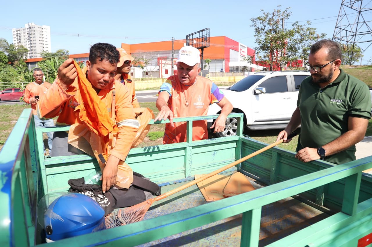 Prefeitura de Manaus inicia uso de triciclos para agilizar limpeza na cidade