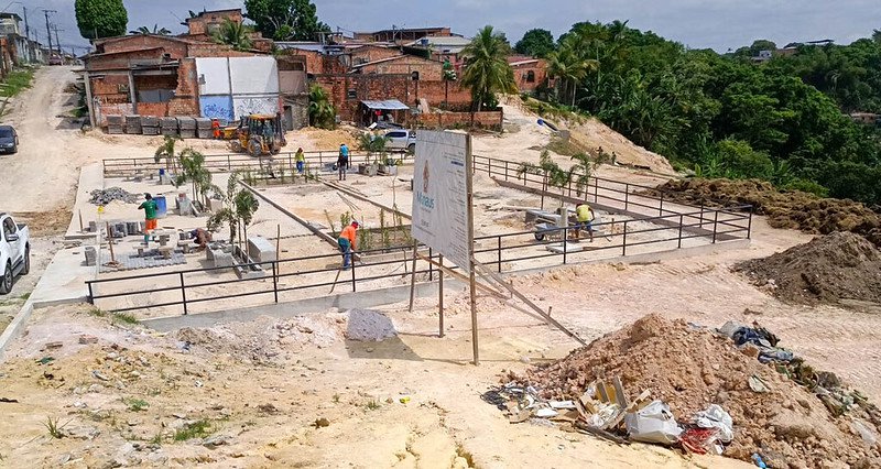 Prefeitura de Manaus intensifica obras de contenção de erosão no bairro Cidade de Deus