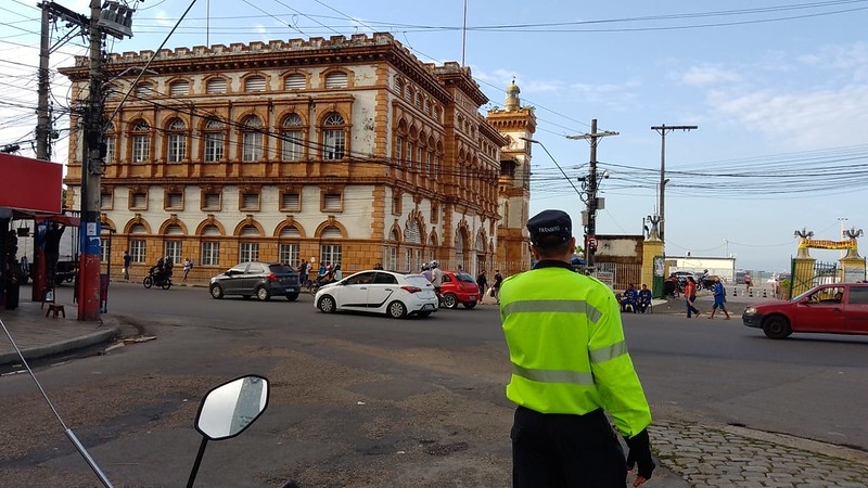 Prefeitura de Manaus monitora vias nos centros comerciais da cidade