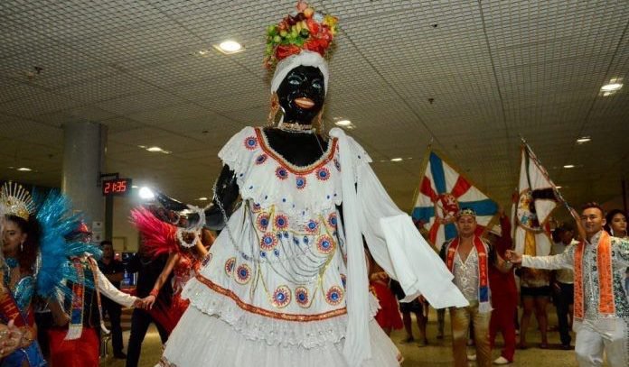 Kamélia chega a Manaus e abre oficialmente o Carnaval 2023 neste sábado
