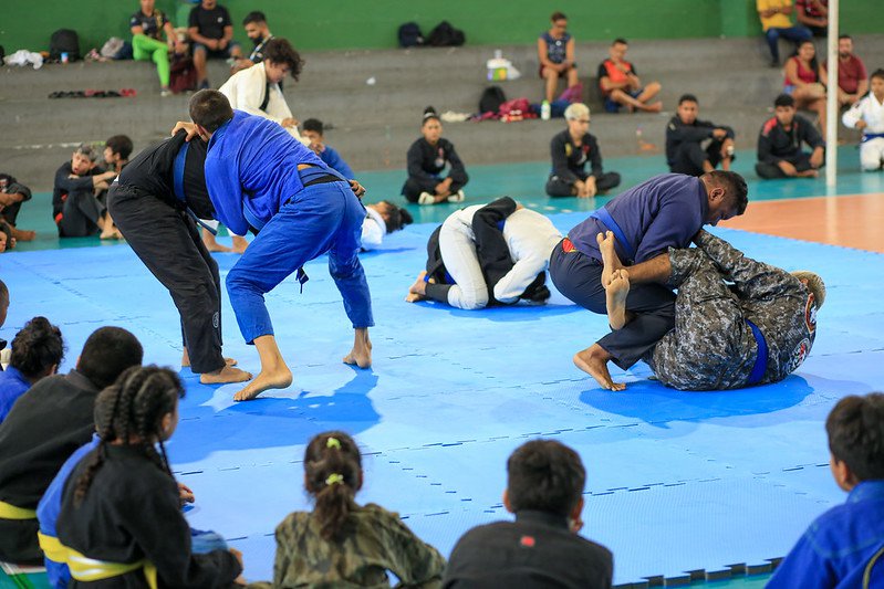 Prefeitura de Manaus inaugura aulas de jiu-jítsu na minivila olímpica do Coroado