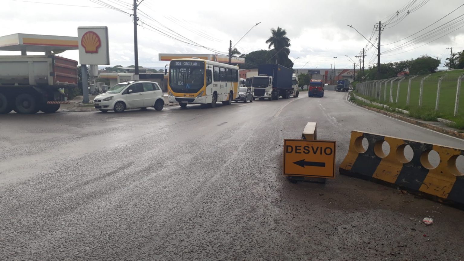 Trânsito sofre alteração no bairro Colônia Oliveira Machado