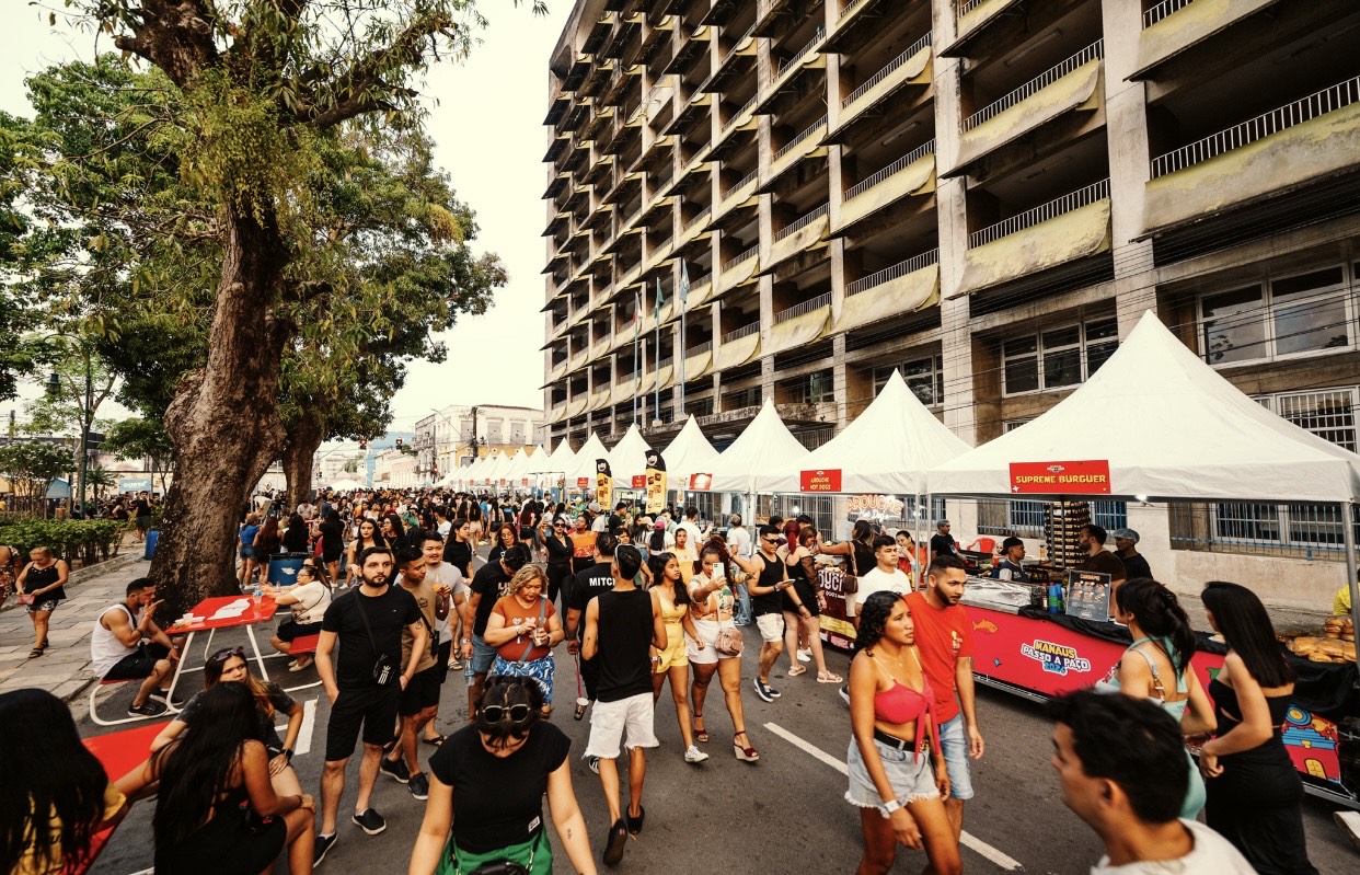 área gastronômica do #SouManaus Passo a Paço 2025