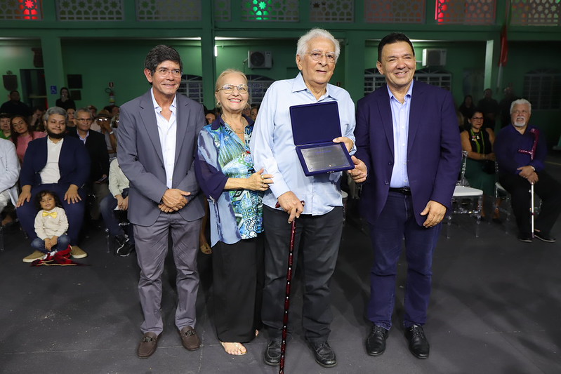 Prefeitura lança 14ª edição dos ‘Prêmios Literários Cidade de Manaus’ e homenageia escritor Elson Farias