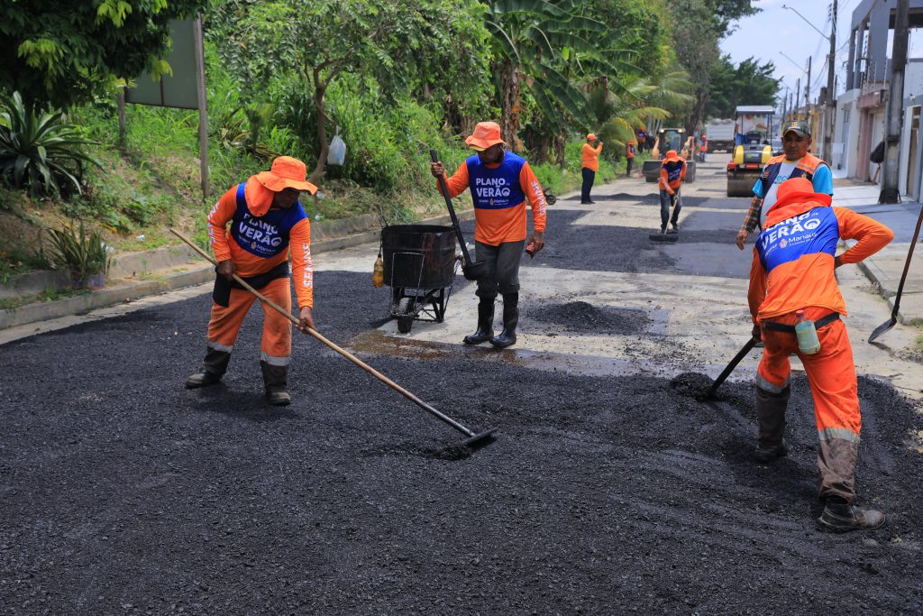‘Plano de Verão’ da Prefeitura de Manaus recupera três ruas do bairro Cidade de Deus  